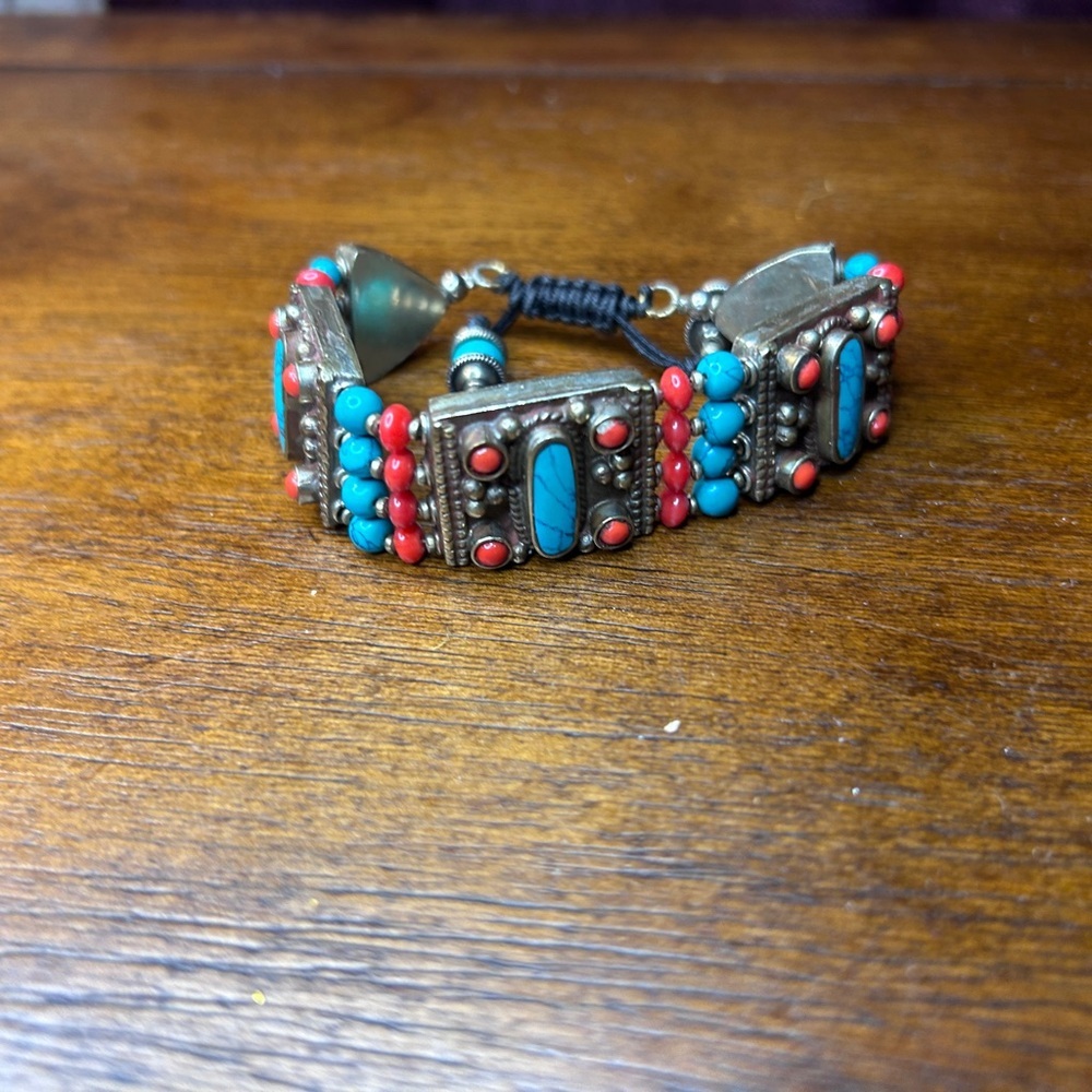 Turquoise and Red Beaded Bracelet - Picture 12 of 13
